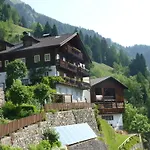 Chalet Rasnerhof * Hopfgarten in Defereggen