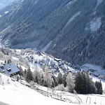 Chalet Rasnerhof Hopfgarten in Defereggen